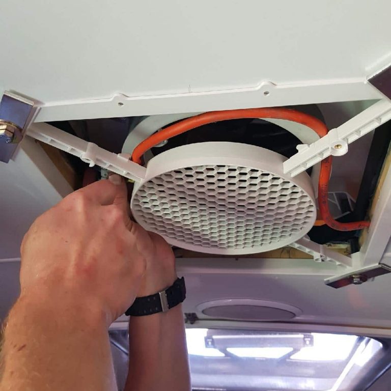 Aircon-replacement-motorhome